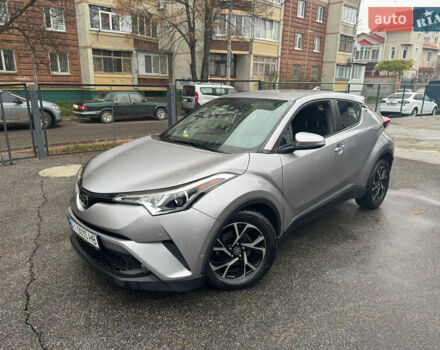 Серый Тойота C-HR, объемом двигателя 1.99 л и пробегом 80 тыс. км за 20500 $, фото 1 на Automoto.ua