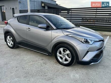 Тойота C-HR 2019 у Чернівцях на Automoto.ua Сірий Тойота C-HR, об'ємом двигуна 1.8 л та пробігом 99 тис. км за 27000 $, фото 1 на Automoto.ua