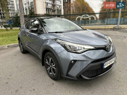 Серый Тойота C-HR, объемом двигателя 1.2 л и пробегом 25 тыс. км за 23900 $, фото 1 на Automoto.ua