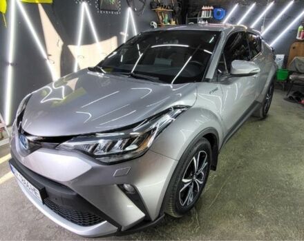 Серый Тойота C-HR, объемом двигателя 1.8 л и пробегом 133 тыс. км за 21400 $, фото 1 на Automoto.ua