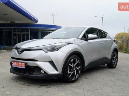 Серый Тойота C-HR, объемом двигателя 1.8 л и пробегом 133 тыс. км за 21500 $, фото 1 на Automoto.ua