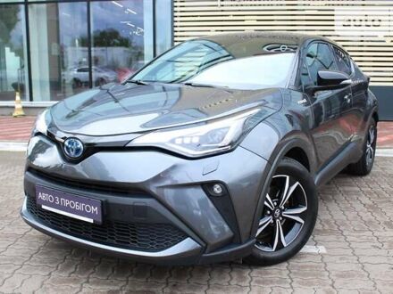 Серый Тойота C-HR, объемом двигателя 2 л и пробегом 42 тыс. км за 26752 $, фото 1 на Automoto.ua