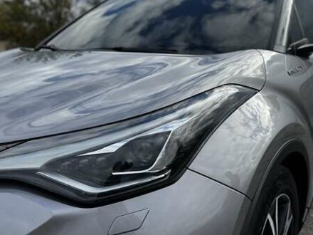 Тойота C-HR 2019 в Кропивницком (Кировограде) на Automoto.ua Серый Тойота C-HR, объемом двигателя 2 л и пробегом 99 тыс. км за 27000 $, фото 1 на Automoto.ua