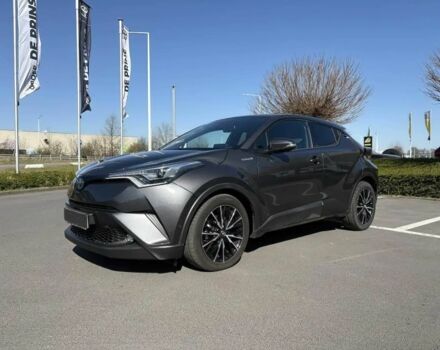 Серый Тойота C-HR, объемом двигателя 1.8 л и пробегом 64 тыс. км за 13600 $, фото 1 на Automoto.ua
