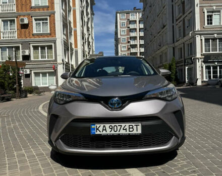 Сірий Тойота C-HR, об'ємом двигуна 1.2 л та пробігом 43 тис. км за 24000 $, фото 1 на Automoto.ua