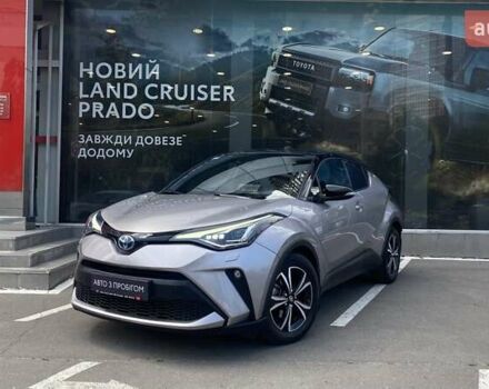 Серый Тойота C-HR, объемом двигателя 1.99 л и пробегом 62 тыс. км за 28709 $, фото 1 на Automoto.ua
