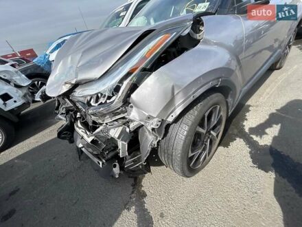 Тойота C-HR 2020 у Прилуках на Automoto.ua Сірий Тойота C-HR, об'ємом двигуна 2 л та пробігом 52 тис. км за 12700 $, фото 1 на Automoto.ua