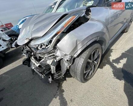Серый Тойота C-HR, объемом двигателя 2 л и пробегом 52 тыс. км за 12700 $, фото 1 на Automoto.ua