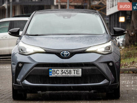 Тойота C-HR 2020 в Львове на Automoto.ua Серый Тойота C-HR, объемом двигателя 1.99 л и пробегом 32 тыс. км за 27700 $, фото 1 на Automoto.ua