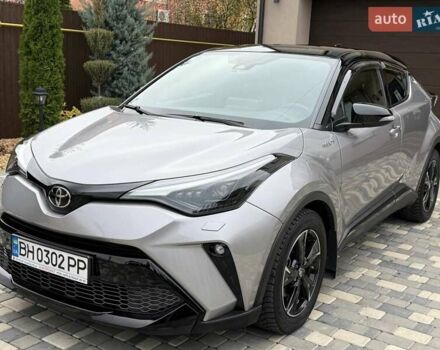 Серый Тойота C-HR, объемом двигателя 1.99 л и пробегом 43 тыс. км за 29500 $, фото 1 на Automoto.ua