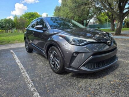 Тойота C-HR 2021 в Чернигове на Automoto.ua Серый Тойота C-HR, объемом двигателя 2 л и пробегом 35 тыс. км за 15200 $, фото 1 на Automoto.ua