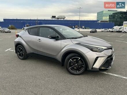 Серый Тойота C-HR, объемом двигателя 2 л и пробегом 18 тыс. км за 30900 $, фото 1 на Automoto.ua