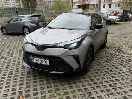 Серый Тойота C-HR, объемом двигателя 1.99 л и пробегом 19 тыс. км за 27500 $, фото 1 на Automoto.ua
