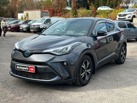 Тойота C-HR 2022 у Вінниці на Automoto.ua Сірий Тойота C-HR, об'ємом двигуна 2 л та пробігом 42 тис. км за 29890 $, фото 1 на Automoto.ua