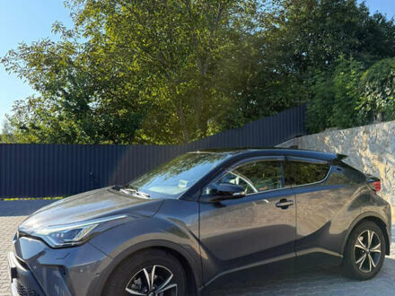 Тойота C-HR 2022 в Виннице на Automoto.ua Серый Тойота C-HR, объемом двигателя 1.99 л и пробегом 39 тыс. км за 30000 $, фото 1 на Automoto.ua