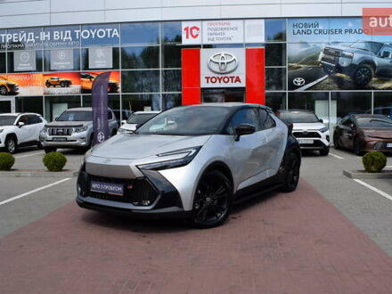 Тойота C-HR 2023 в Житомире на Automoto.ua Серый Тойота C-HR, объемом двигателя 1.99 л и пробегом 1 тыс. км за 42800 $, фото 1 на Automoto.ua