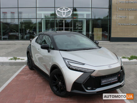 Тойота C-HR 2023 в Черкассах на Automoto.ua Серый Тойота C-HR, объемом двигателя 2 л и пробегом 2 тыс. км за 43825 $, фото 1 на Automoto.ua