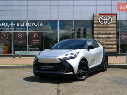 Тойота C-HR 2023 в Киеве на Automoto.ua Серый Тойота C-HR, объемом двигателя 1.99 л и пробегом 1 тыс. км за 41774 $, фото 1 на Automoto.ua