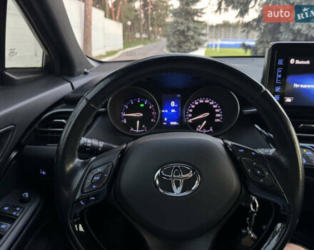 Синий Тойота C-HR, объемом двигателя 1.2 л и пробегом 70 тыс. км за 17500 $, фото 33 на Automoto.ua