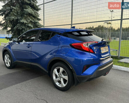Синий Тойота C-HR, объемом двигателя 1.2 л и пробегом 70 тыс. км за 17500 $, фото 21 на Automoto.ua