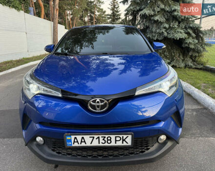Синий Тойота C-HR, объемом двигателя 1.2 л и пробегом 70 тыс. км за 17500 $, фото 9 на Automoto.ua