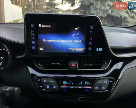 Синий Тойота C-HR, объемом двигателя 1.2 л и пробегом 70 тыс. км за 17500 $, фото 34 на Automoto.ua