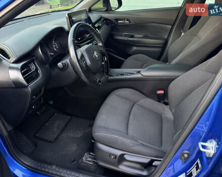 Синий Тойота C-HR, объемом двигателя 1.2 л и пробегом 70 тыс. км за 17500 $, фото 26 на Automoto.ua