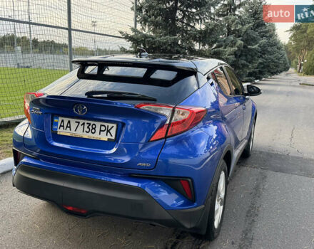 Синий Тойота C-HR, объемом двигателя 1.2 л и пробегом 75 тыс. км за 17300 $, фото 10 на Automoto.ua
