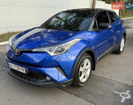 Синий Тойота C-HR, объемом двигателя 1.2 л и пробегом 75 тыс. км за 17300 $, фото 1 на Automoto.ua