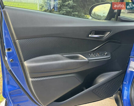 Синий Тойота C-HR, объемом двигателя 1.2 л и пробегом 75 тыс. км за 17300 $, фото 23 на Automoto.ua