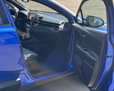 Синий Тойота C-HR, объемом двигателя 1.99 л и пробегом 90 тыс. км за 17500 $, фото 9 на Automoto.ua