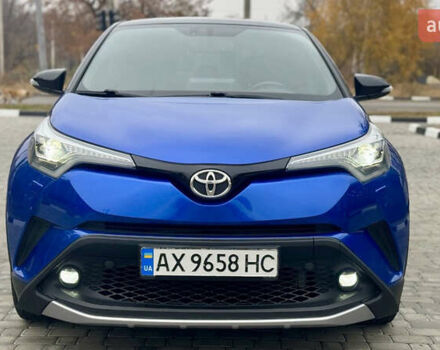Синий Тойота C-HR, объемом двигателя 1.2 л и пробегом 105 тыс. км за 17500 $, фото 1 на Automoto.ua