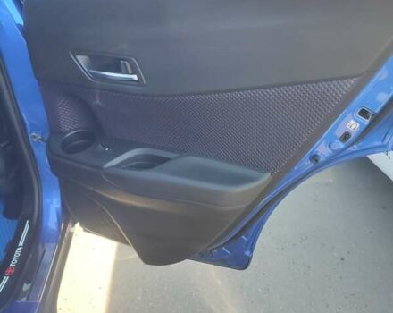 Синій Тойота C-HR, об'ємом двигуна 1.2 л та пробігом 1 тис. км за 18000 $, фото 4 на Automoto.ua