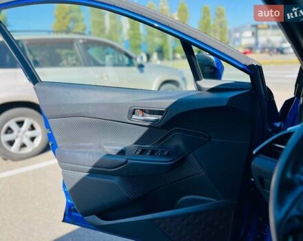 Синий Тойота C-HR, объемом двигателя 1.99 л и пробегом 59 тыс. км за 16700 $, фото 1 на Automoto.ua