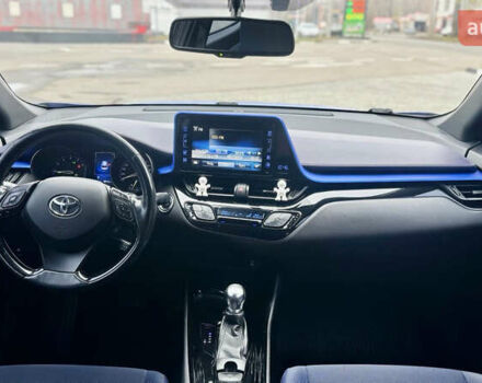 Синий Тойота C-HR, объемом двигателя 1.2 л и пробегом 105 тыс. км за 17500 $, фото 15 на Automoto.ua