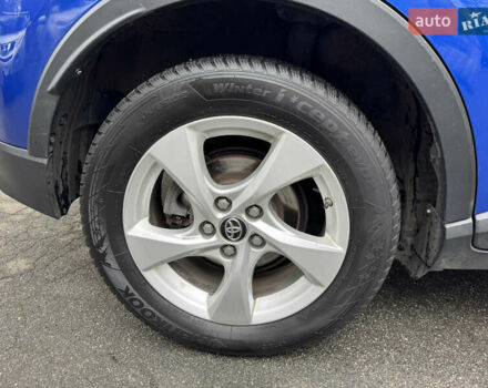 Синій Тойота C-HR, об'ємом двигуна 1.99 л та пробігом 108 тис. км за 18489 $, фото 14 на Automoto.ua