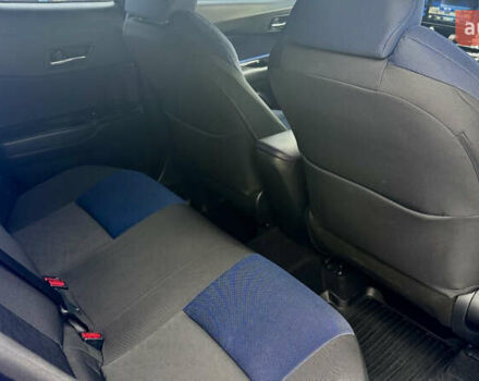 Синий Тойота C-HR, объемом двигателя 1.2 л и пробегом 105 тыс. км за 17500 $, фото 17 на Automoto.ua