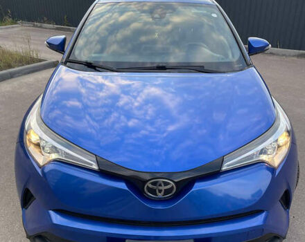 Синий Тойота C-HR, объемом двигателя 1.99 л и пробегом 126 тыс. км за 16999 $, фото 1 на Automoto.ua