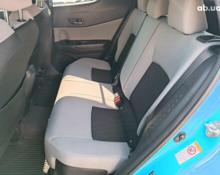 Синий Тойота C-HR, объемом двигателя 2 л и пробегом 80 тыс. км за 17790 $, фото 12 на Automoto.ua