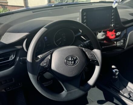 Синий Тойота C-HR, объемом двигателя 2 л и пробегом 102 тыс. км за 17500 $, фото 10 на Automoto.ua