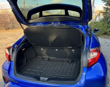 Синий Тойота C-HR, объемом двигателя 2 л и пробегом 32 тыс. км за 18300 $, фото 9 на Automoto.ua