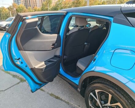 Синий Тойота C-HR, объемом двигателя 2 л и пробегом 80 тыс. км за 17790 $, фото 11 на Automoto.ua