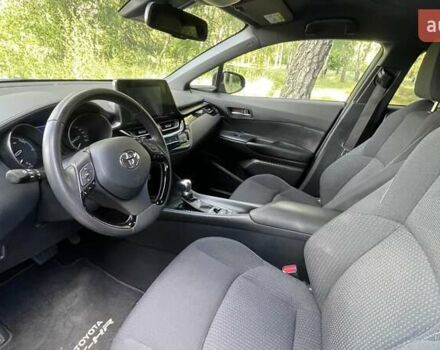 Синий Тойота C-HR, объемом двигателя 1.8 л и пробегом 79 тыс. км за 22600 $, фото 63 на Automoto.ua