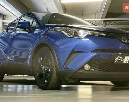 Синий Тойота C-HR, объемом двигателя 1.8 л и пробегом 79 тыс. км за 22600 $, фото 2 на Automoto.ua