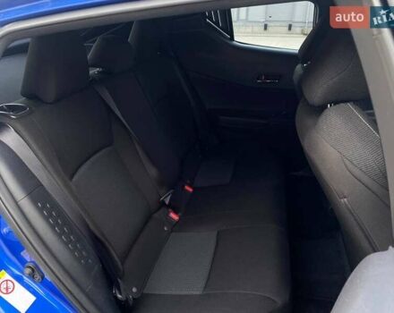 Синий Тойота C-HR, объемом двигателя 1.99 л и пробегом 101 тыс. км за 17490 $, фото 11 на Automoto.ua