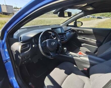 Синий Тойота C-HR, объемом двигателя 2 л и пробегом 152 тыс. км за 16400 $, фото 3 на Automoto.ua