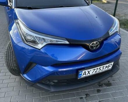 Синий Тойота C-HR, объемом двигателя 1.99 л и пробегом 101 тыс. км за 18600 $, фото 2 на Automoto.ua