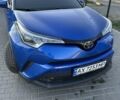 Синий Тойота C-HR, объемом двигателя 1.99 л и пробегом 101 тыс. км за 18600 $, фото 2 на Automoto.ua