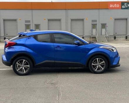 Синий Тойота C-HR, объемом двигателя 1.99 л и пробегом 101 тыс. км за 17490 $, фото 6 на Automoto.ua