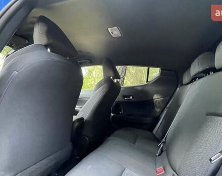 Синий Тойота C-HR, объемом двигателя 1.8 л и пробегом 79 тыс. км за 22600 $, фото 64 на Automoto.ua